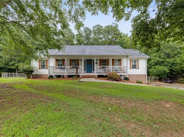 11 Starlyn Trce, Hiram, GA 30141