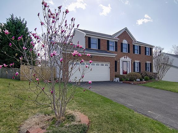 4th image of 56 Summerwood Dr