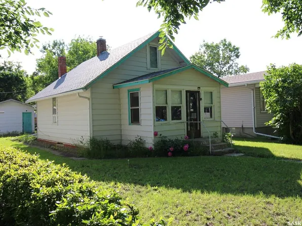 538 Centre STREET, Shaunavon, SK S0N 2M0