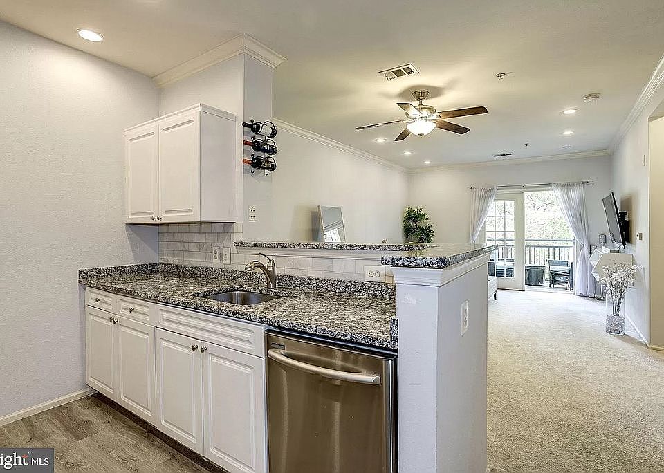 1st image of 3003 Nicosh Cir Unit 3305
