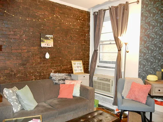 Rented by Brooklyn Heights Real Estate Inc | media 32