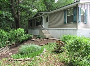 33 Starwood Dr, Rochester, NY 14625