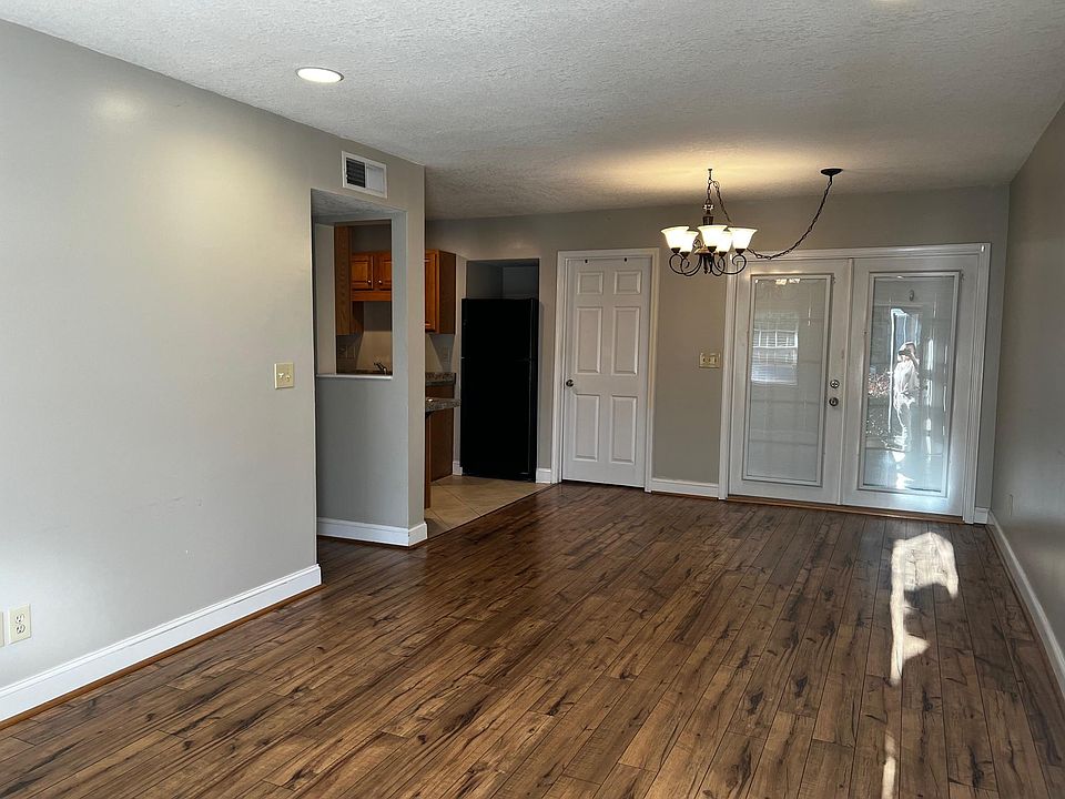 1st image of 612 Penny Ln