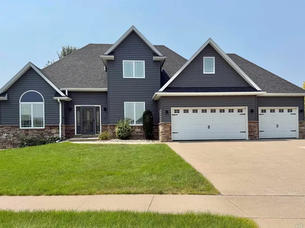 803 Cottonwood Trl, Sergeant Bluff, IA 51054