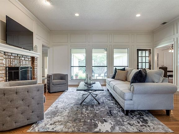 3rd image of 1207 Grassmere Dr