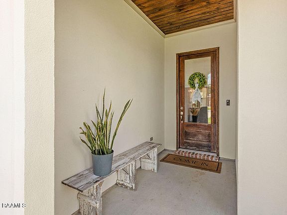 2nd image of 113 Rue Village Rd
