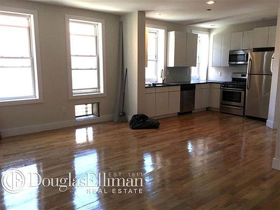 3rd image of 200 W 92nd St APT 5A