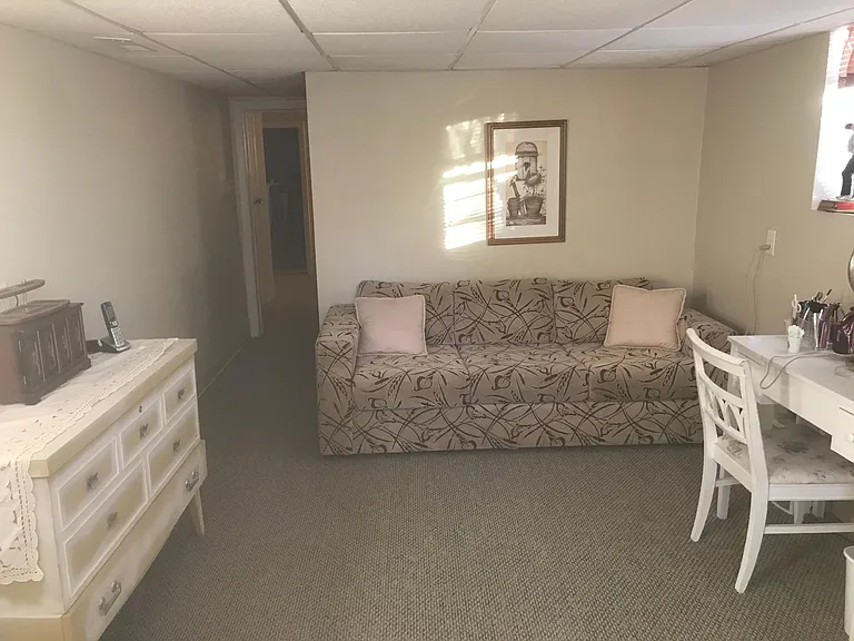 Office, entry room