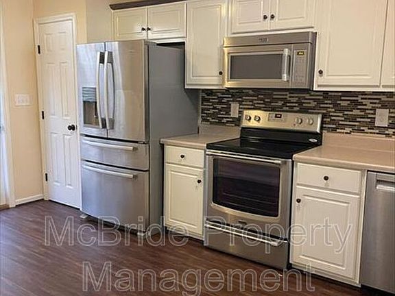 3rd image of 429 Snead Way