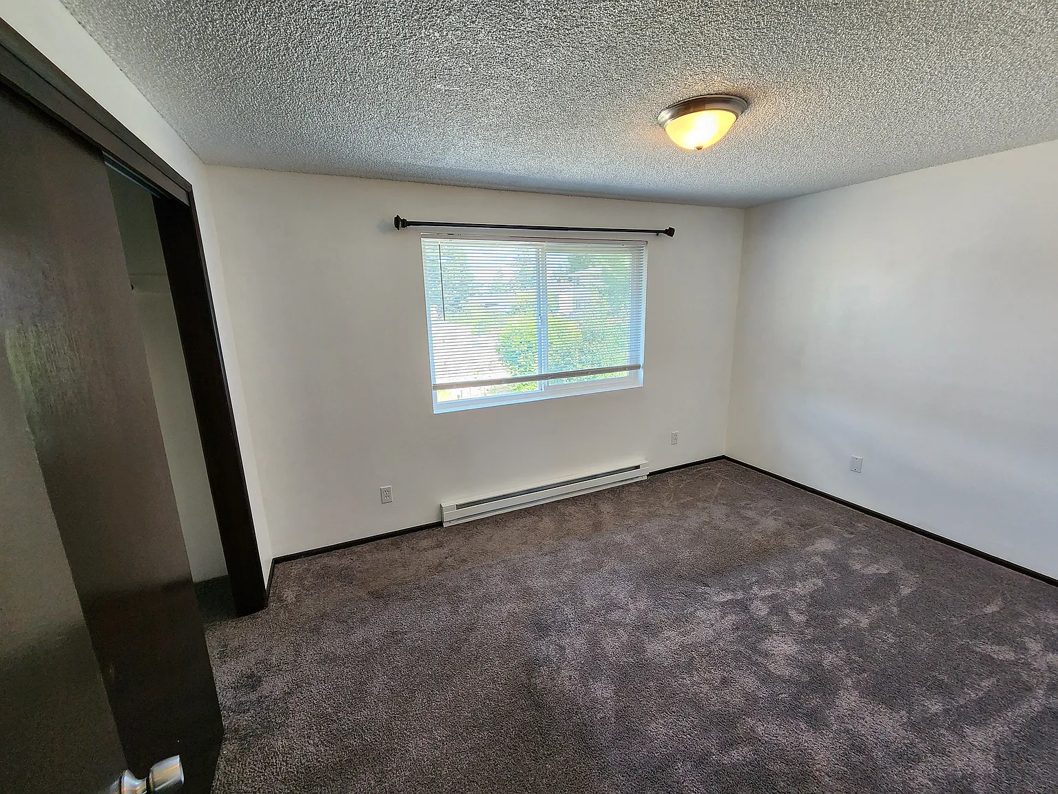 2 bed, 850 sqft, $1,700 — Photo 3