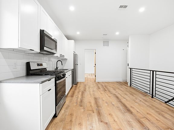 5th image of 616 N 57th St #4