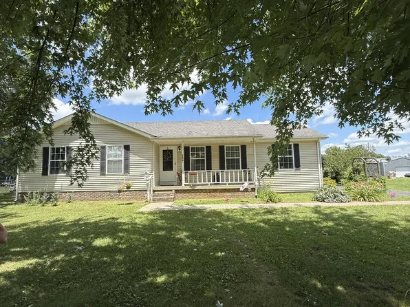 242 Kay Cir, Lafayette, TN 37083