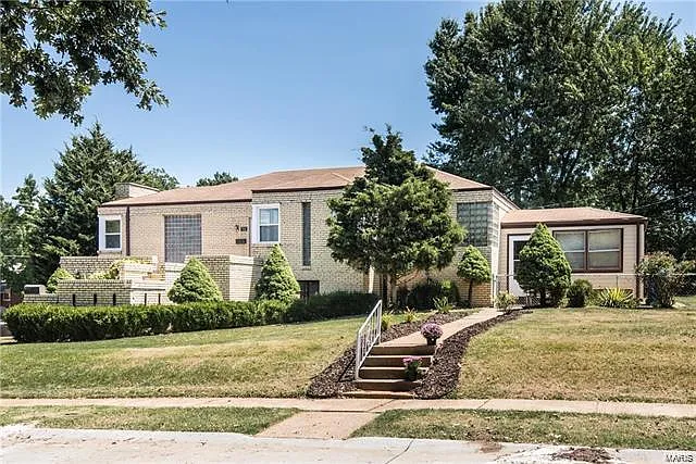 700 Ruprecht Ave photo 1