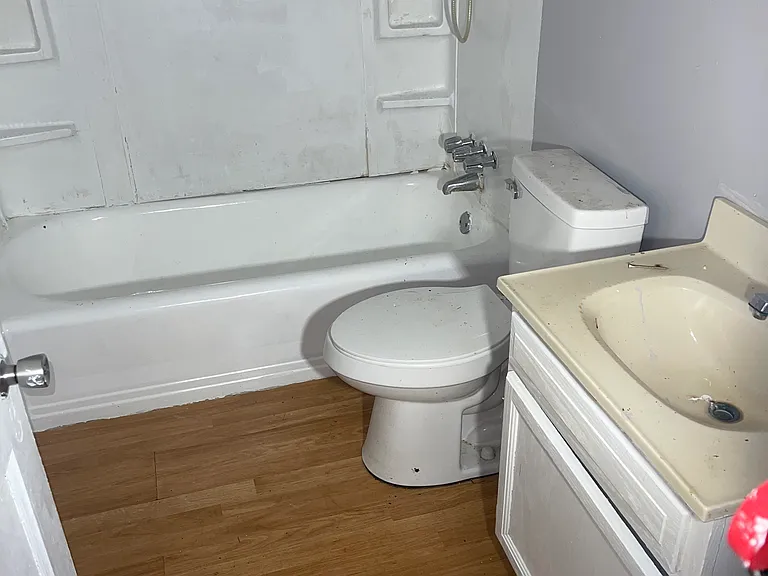 2414 Barbara St — Photo 8