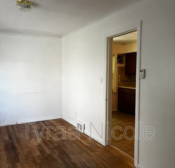 1931 Ewald Cir — Photo 17