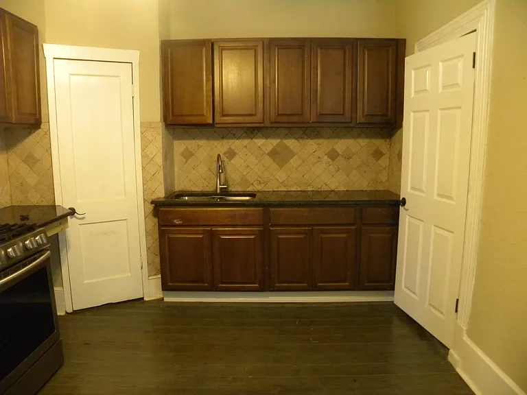 1001 Coleman Ave #1 — Photo 6