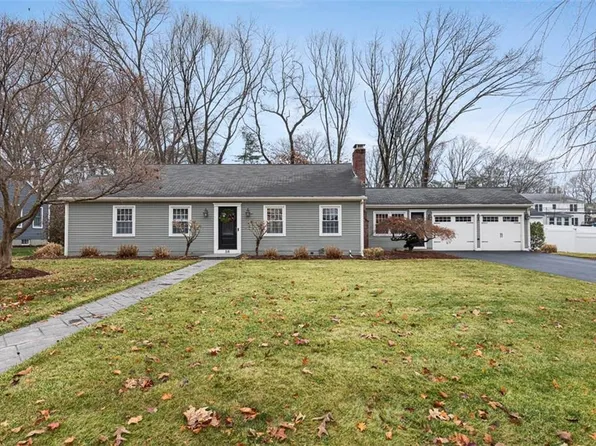 56 Tingley Dr, Cumberland, RI 02864