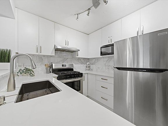 5th image of 2966 Silver Springs Blvd #310