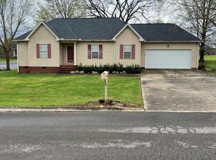 110 Creek Ln, McMinnville, TN 37110