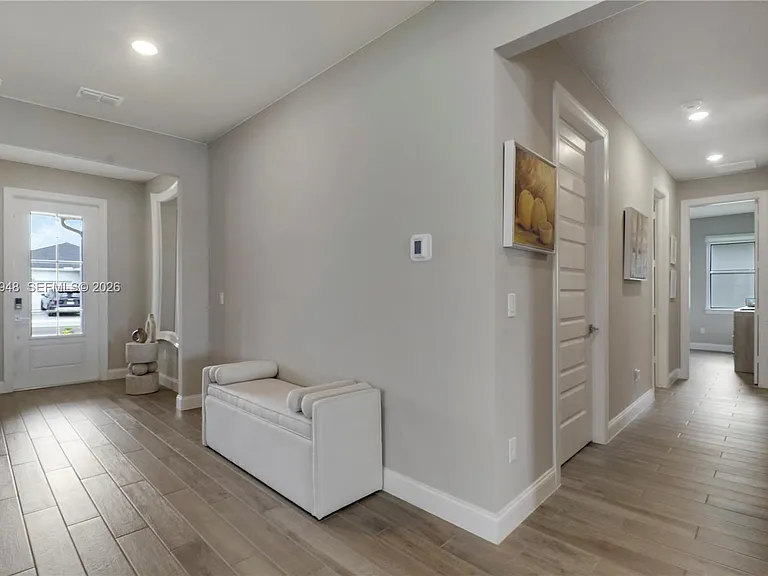 6489 NW Cloverdale Ave — Photo 20