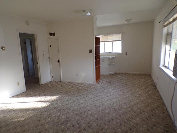 2nd image of 112 Park St APT C