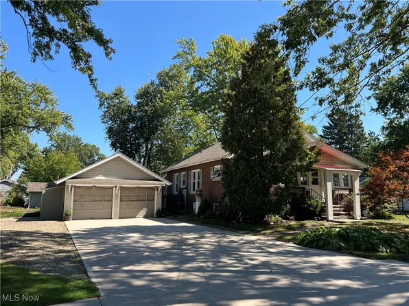 1028 Lyndon Ave, Ashtabula, OH 44004