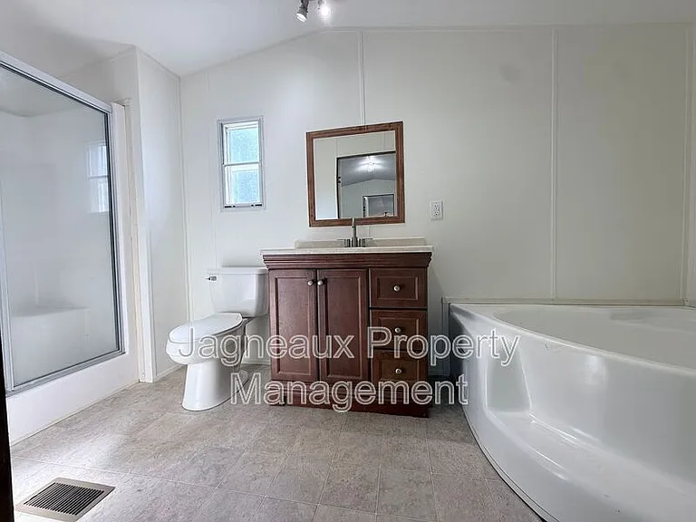 840 Sim Portie Rd — Photo 8