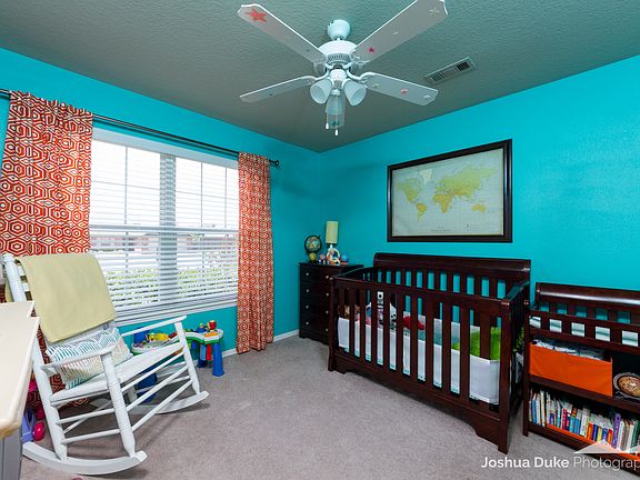 Bright & cheery bedroom