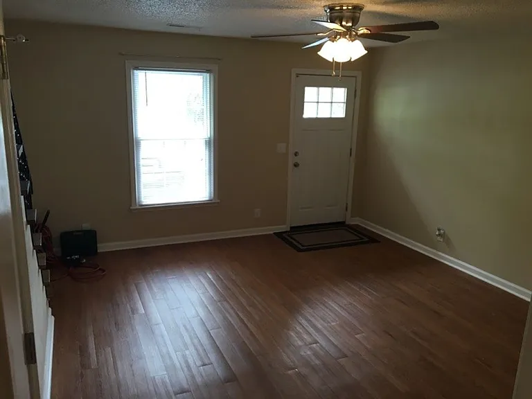 54 E Caldwell St — Photo 5