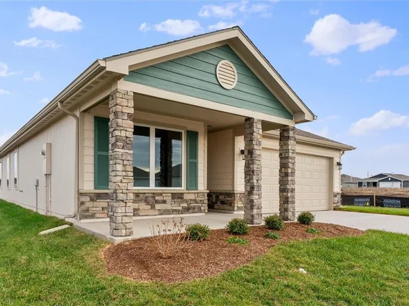 571 N Pecan St, Gardner, KS 66030