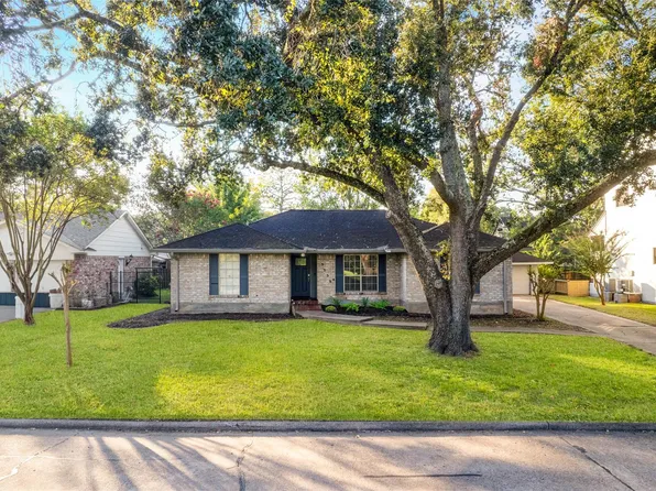 5339 Appleblossom Ln, Friendswood, TX 77546