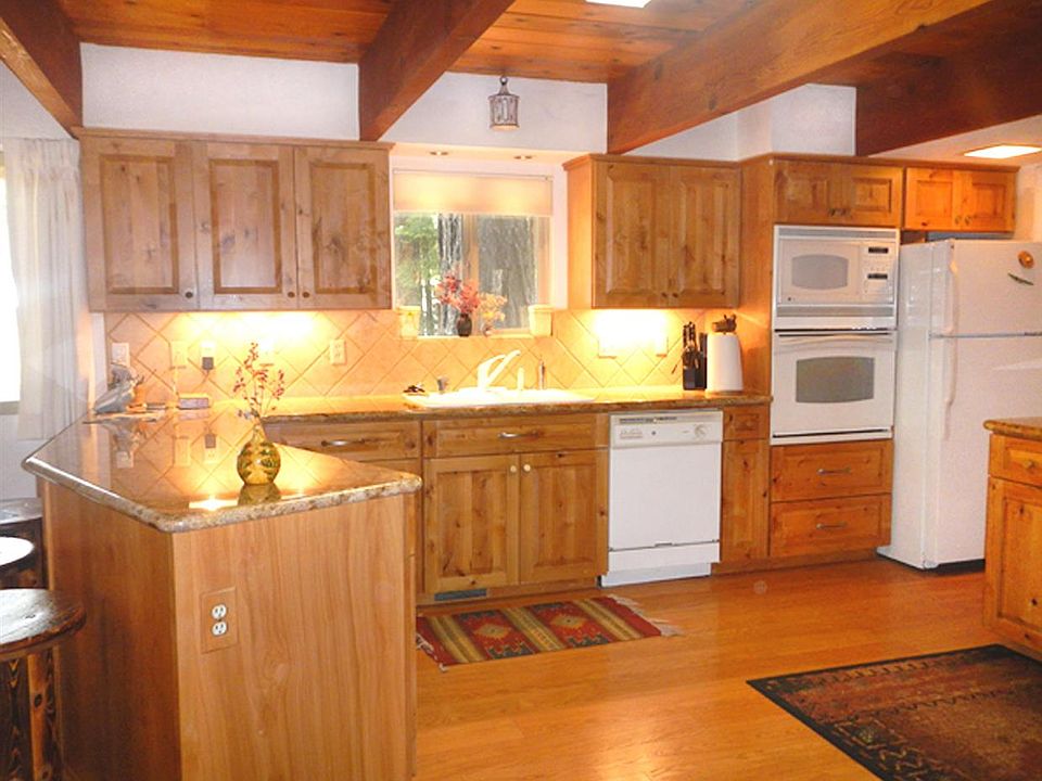 1st image of 332 Woodview Ct