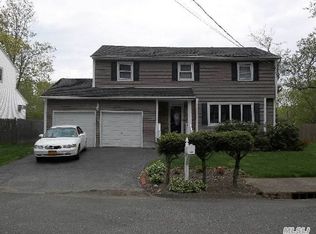 24 Harby Dr, Huntington, NY 11743