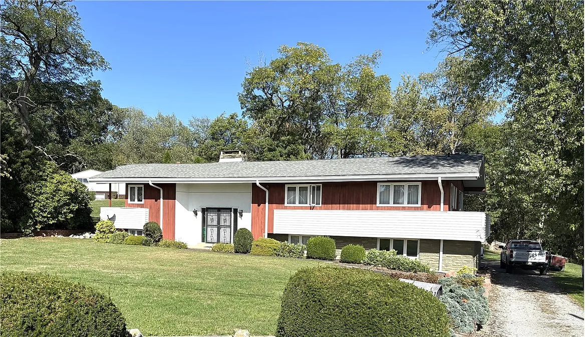 1421 Miller St photo 1