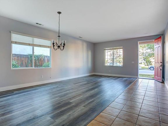 4th image of 16736 Fox Trot Ln