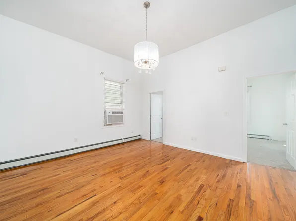 149 Randolph Avenue image 2 of 14