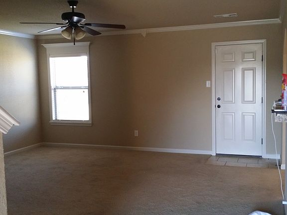 4th image of 1413 Myrna Ln