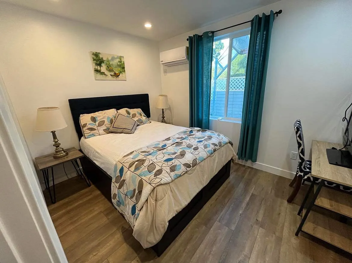 2 bed, 750 sqft, $3,895 — Photo 3