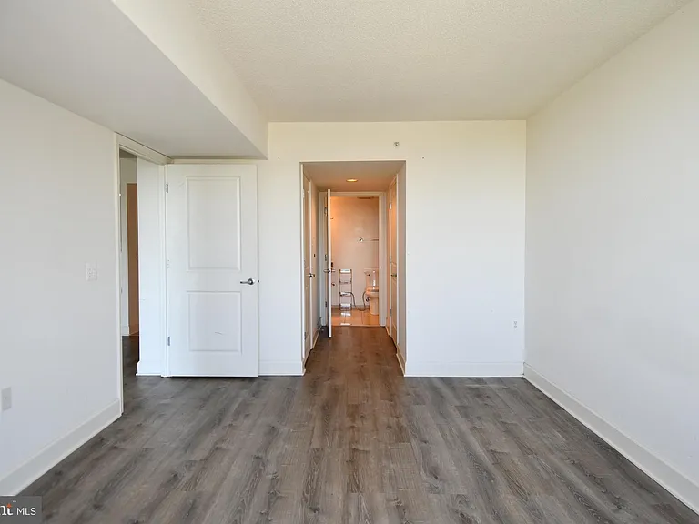 11800 Sunset Hills Rd #1024 — Photo 15