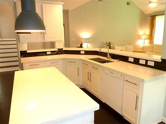 4th image of 9331 Oratorio Ct