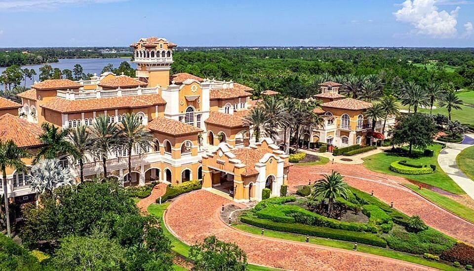 1st image of 521 SE Fascino Cir