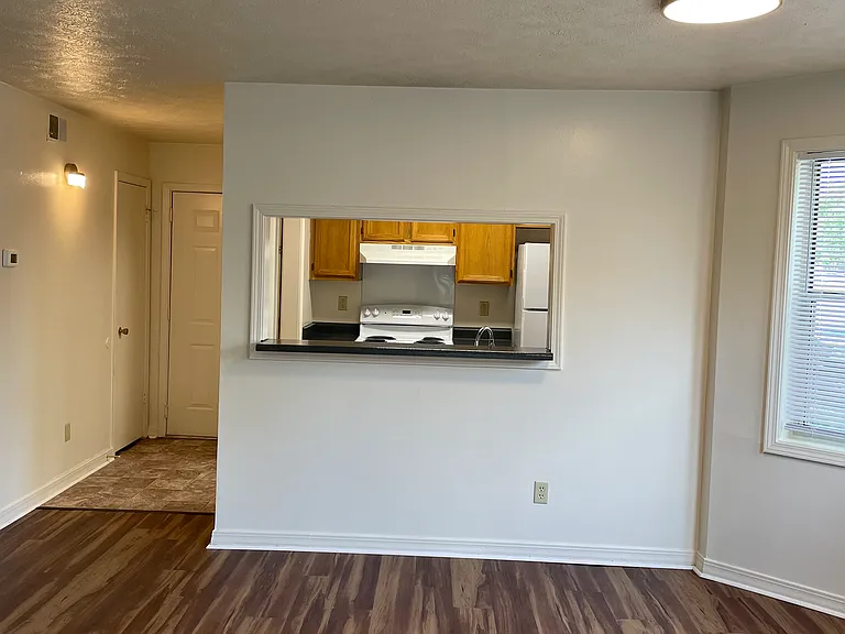 Unit B 1st floor