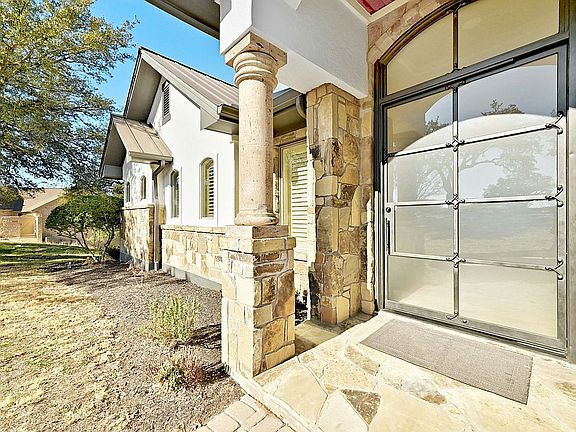 3rd image of 601 Wesley Ridge Dr