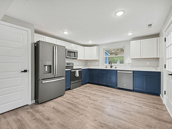 5th image of 3845 Pruett Rd