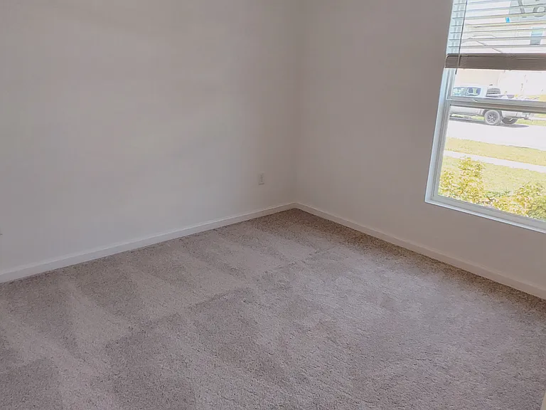 660 Carlyle Way — Photo 14