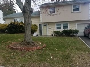 20 Rosney Ter, West Orange, NJ 07052