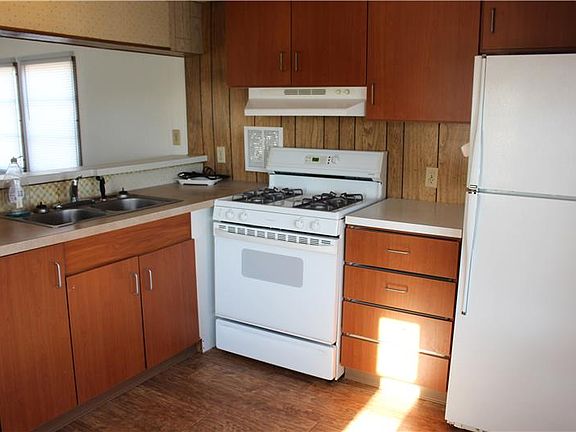 4th image of 235 Liming Dr