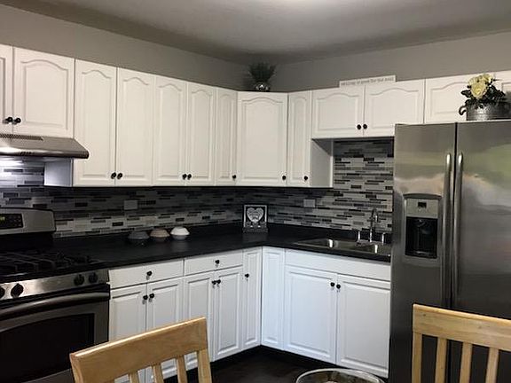 3rd image of 1518 Woodridge Dr