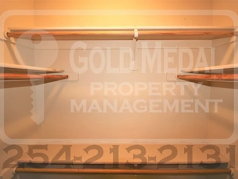 401 Hedy Dr — Photo 16