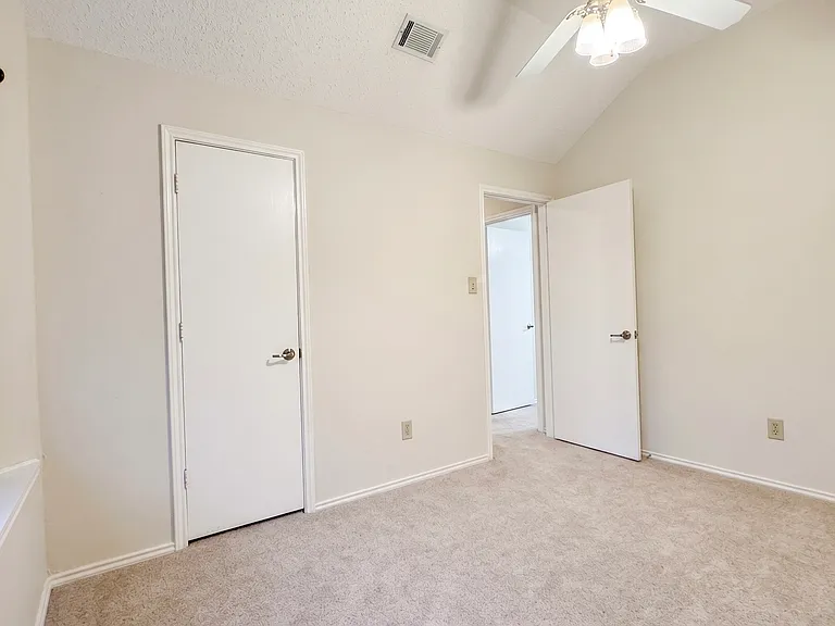 6606 Cliffwood Ct — Photo 21